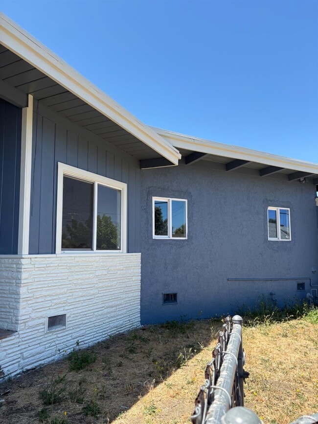 2228 Georgia St in Vallejo, CA - Building Photo - Building Photo