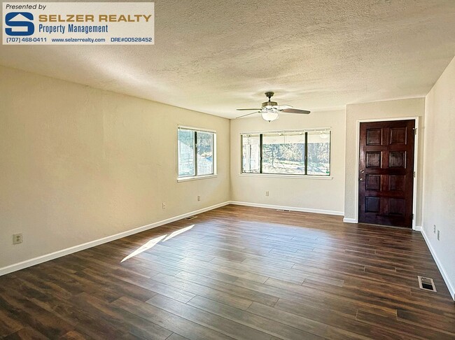 1854 E Hill Rd in Willits, CA - Building Photo - Building Photo