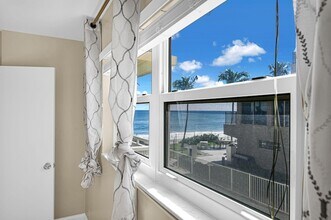 1161 Hillsboro Mile, Unit 207 in Hillsboro Beach, FL - Building Photo - Building Photo
