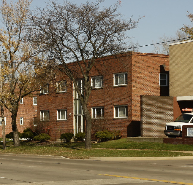 The Claire Warrensville Building in Maple Heights, OH - Building Photo - Building Photo