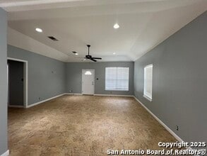 238 W Baetz Blvd in San Antonio, TX - Building Photo - Building Photo