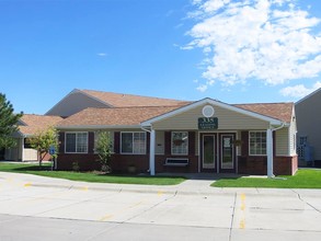 Cottonwood Apartment Homes in Gering, NE - Building Photo - Building Photo