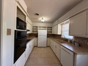 3806 26th St in Lubbock, TX - Building Photo - Building Photo