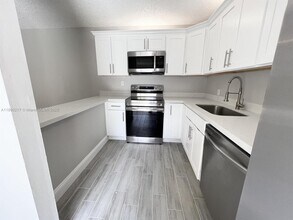 1415 14th Ct in Palm Beach Gardens, FL - Building Photo - Building Photo