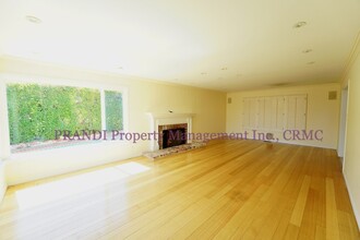 49 Dominican Dr in San Rafael, CA - Building Photo - Building Photo