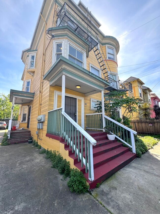 871 27th St, Unit 871B