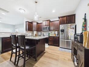 4111 Stockbrook Dr in Charlotte, NC - Building Photo - Building Photo