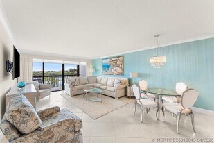 4740 S Ocean Blvd in Highland Beach, FL - Building Photo