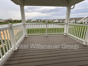 812 Applewood Creek Dr in Fairview Heights, IL - Building Photo - Building Photo