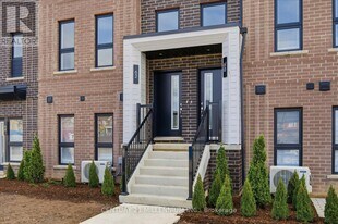 62 Kenesky Dr in Hamilton, ON - Building Photo