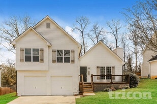 304 Lafayette St in Dallas, GA - Building Photo