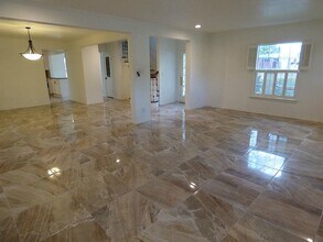 2301 Dorrington St in Houston, TX - Building Photo - Building Photo