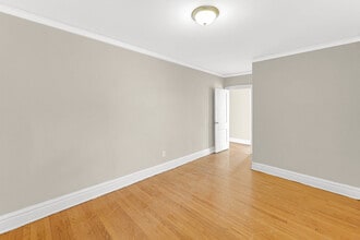 6356 S Sacramento Ave in Chicago, IL - Building Photo - Building Photo