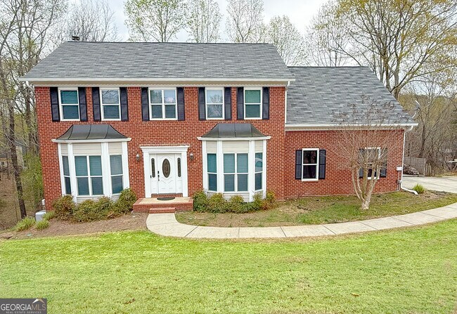 property at 2845 Stratfield Ct