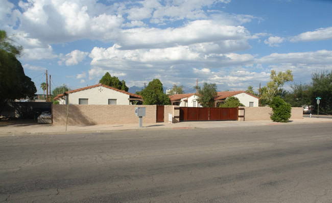 1137 E 10th St in Tucson, AZ - Building Photo - Building Photo