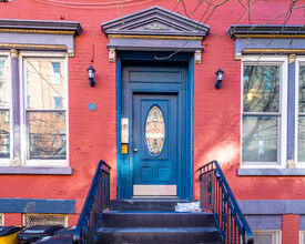 815 Willow Ave in Hoboken, NJ - Building Photo - Building Photo