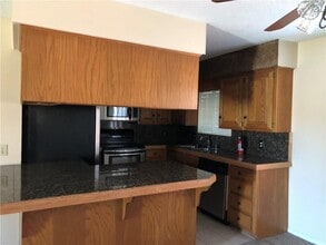 2500 E Sweetbriar Dr in Fayetteville, AR - Building Photo - Building Photo