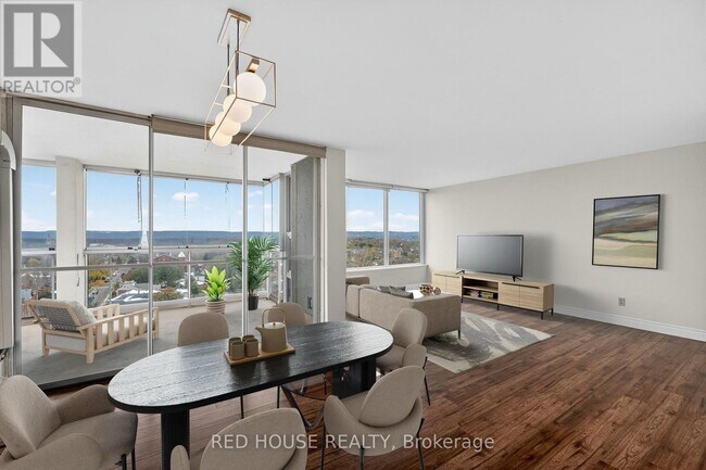 75 Queen St N in Hamilton, ON - Building Photo - Building Photo