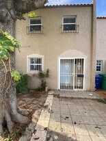 5497 NW 171 Terrace in Miami Gardens, FL - Building Photo