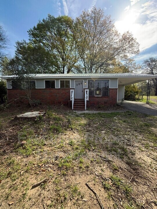 629 Lanett Ave in Birmingham, AL - Building Photo