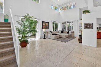 6657 NW 25th Way in Boca Raton, FL - Foto de edificio - Building Photo