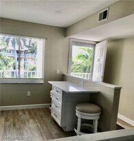 3032 Sandpiper Bay Cir in Naples, FL - Building Photo