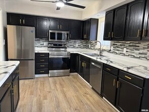 3326 Jennings Dr in Springfield, IL - Building Photo - Building Photo