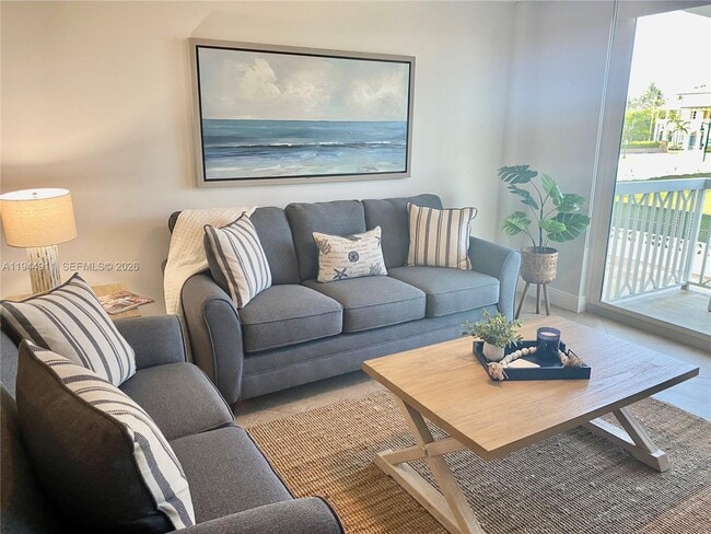 125 S Ocean Ave in Palm Beach Shores, FL - Foto de edificio - Building Photo