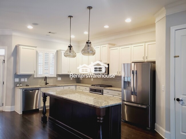 922 Canterbury Ln NE in Atlanta, GA - Building Photo - Building Photo