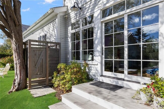 property at 400 Paradise Ave