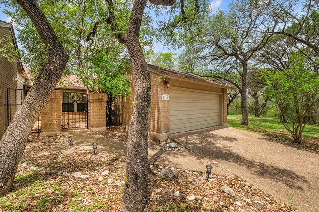 5720 N Scout Island Cir