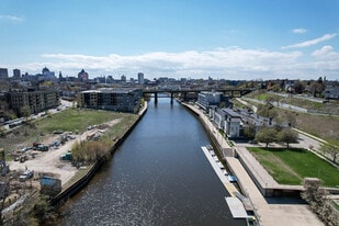 1915 N Water St, Unit 204 in Milwaukee, WI - Building Photo