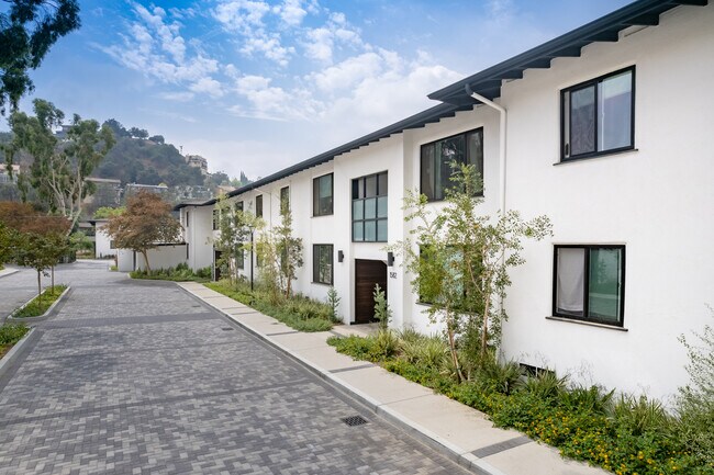 Eagle Rock in Los Angeles, CA - Foto de edificio - Building Photo