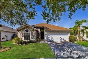 8931 Southbay Dr in Tampa, FL - Building Photo