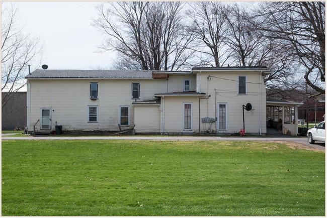 92 Lake St in Leroy, NY - Building Photo - Building Photo