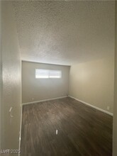 5248 Pebble Beach Blvd in Las Vegas, NV - Building Photo - Building Photo