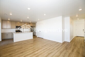 9334 W Happy Day Dr in Meridian, ID - Building Photo - Building Photo