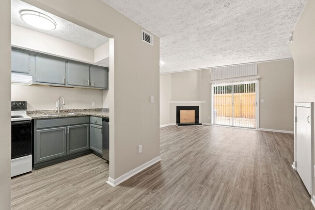 Aero 24Twenty in East Point, GA - Foto de edificio - Building Photo