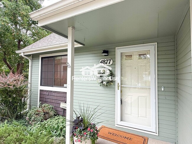 4877 Darwin Ct in Boulder, CO - Building Photo - Building Photo