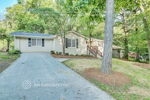5447 Blackhawk Dr in Acworth, GA - Building Photo