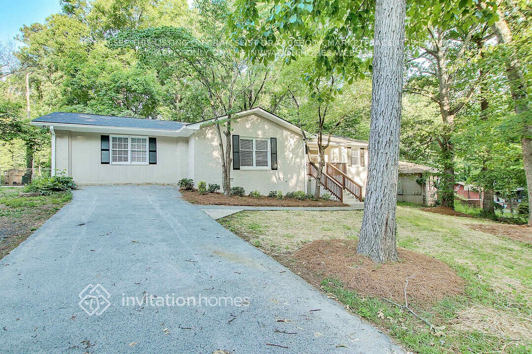 5447 Blackhawk Dr in Acworth, GA - Building Photo