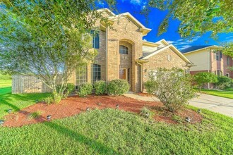 15614 Bluff Park Ct in Cypress, TX - Foto de edificio - Building Photo