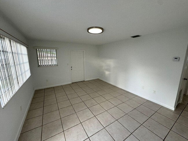 514 SW 7th St in Hallandale Beach, FL - Building Photo - Building Photo