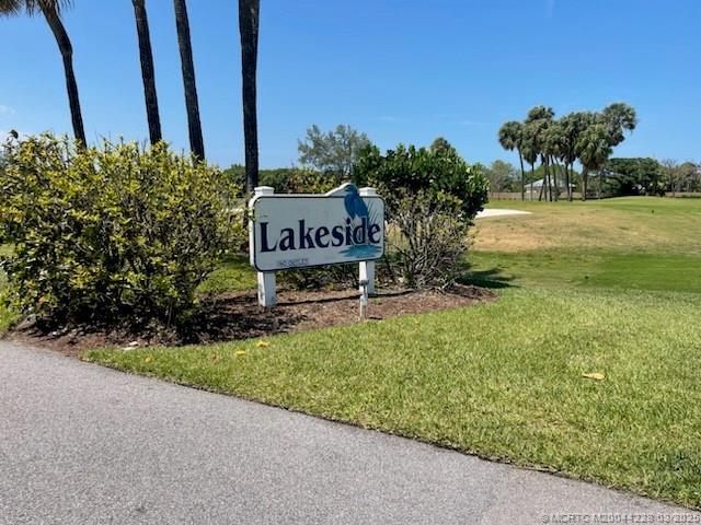 5565 NE Gulfstream Way in Stuart, FL - Building Photo - Building Photo
