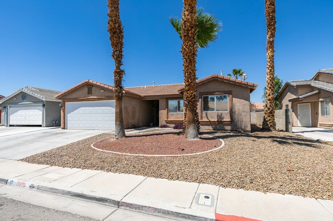 2028 Rustler Ridge Ave in North Las Vegas, NV - Building Photo