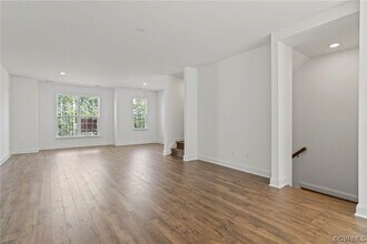 13800 Village View Dr in Midlothian, VA - Building Photo - Building Photo