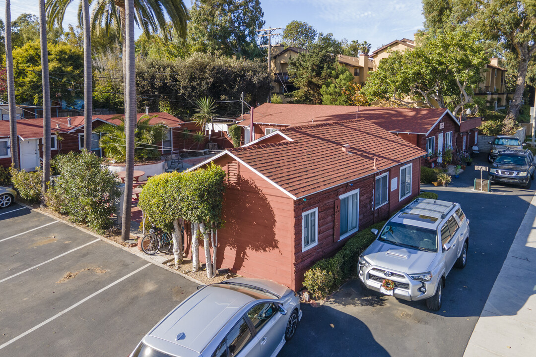 Log Cabin Apartments in Encinitas, CA - Building Photo