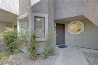 5042 S Rainbow Blvd in Las Vegas, NV - Building Photo - Building Photo