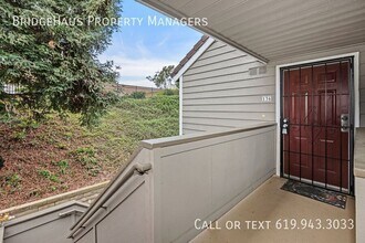 1095 Shadowridge Dr in Vista, CA - Building Photo - Building Photo