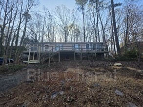 1705 Smith Level Rd in Chapel Hill, NC - Building Photo - Building Photo